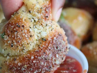 Madison Avenue Pizza