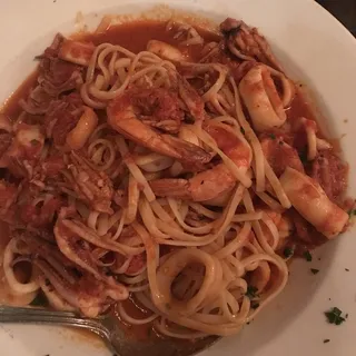 Catering Shrimp Calamari Fra Diavolo