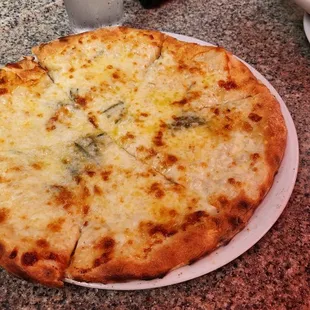 Formaggio Pizza without Oregano