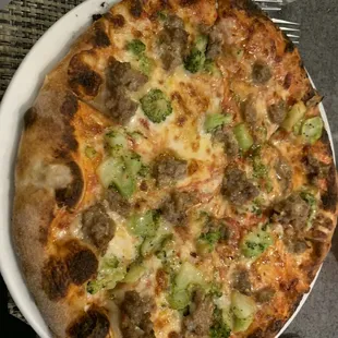Salsiccia E Rapini Pizza