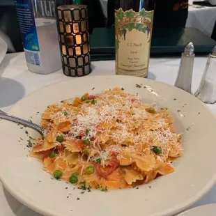 O my!!! Place is absolutely delicious just start out with the farfalle all a vodka.