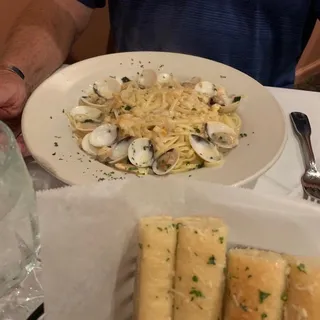 Linguine alla Vongole