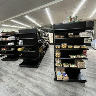 Looks like its a very busy store, i saw a lot of traffic coming through n buying