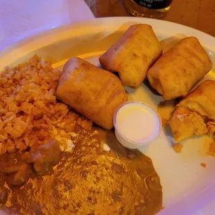 Chicken chimichangas (4 small)