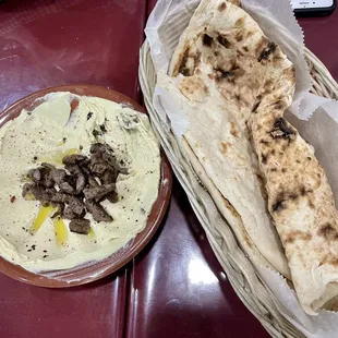 Hummus with Meat