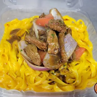 Fettuccine a la Huancaina con Lomo