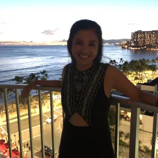Nikky L.
