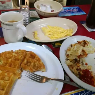 The very BEST in breakfast or lunch! ANYWHERE!  I have eaten here for many years becuase of the great staff, CLEAN and delicious food.