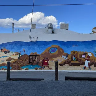 The mural on the back wall!