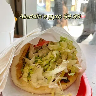 Aladdin&apos;s gyro