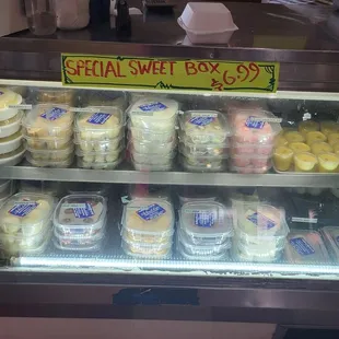 cupcakes, food