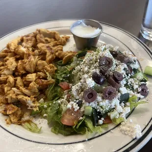 Greek salad with chicken schwarma