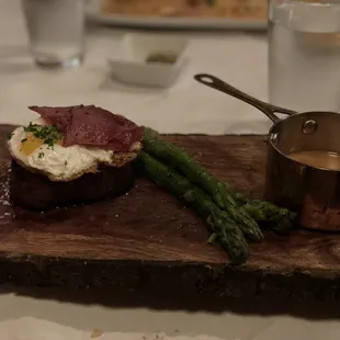 Filet Mignon w/ Asparagus