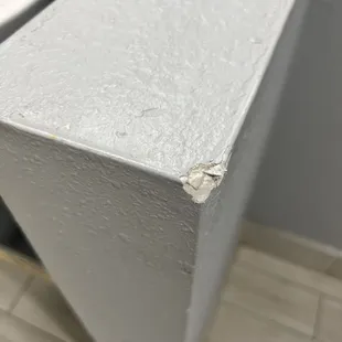 Knee wall in bathroom