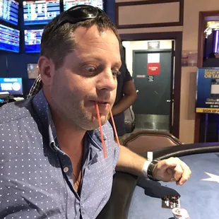 Goofing around on the blackjack table