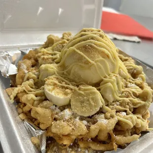 Banana Pudding Funnel Cake