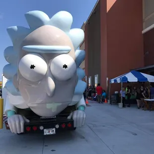 Rick &amp; Morty&apos;s Don&apos;t Even Trip, Road Trip stopped by the store