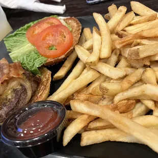 Royale burger- okay.  Fries stale