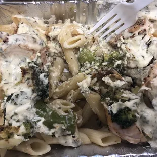 Bulky Chicken Broccoli Ziti