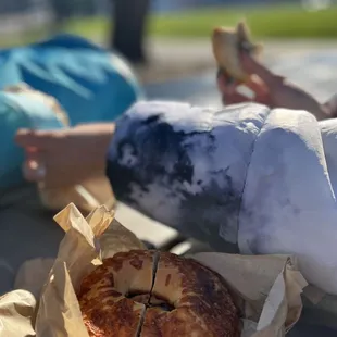 Walking distance to Alamo Square Park!