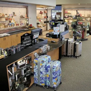 Alan's Shoes Oracle interior