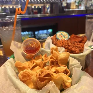 A4. Deluxe Crab Rangoon