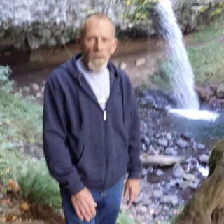 Bob D.