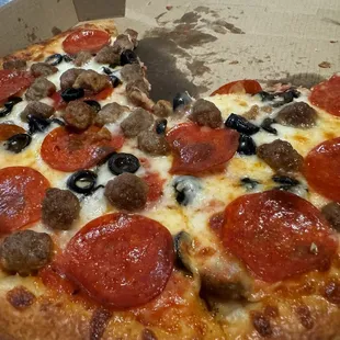 Monster Slice w/ Pepperoni, Sausage &amp; Black Olives