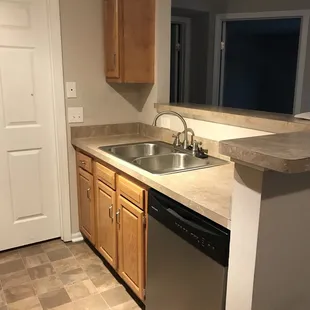 Kitchen 1BR