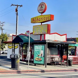 the outside of a restaurant