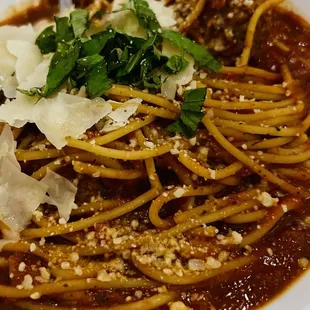 Traditional, spaghetti and meatballs