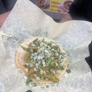Chicharrón taco