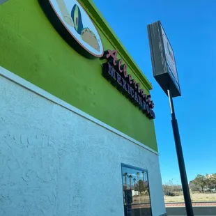 the exterior of a restaurant