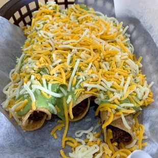 Big Rolled Taco with Shredded Beef (40/100)