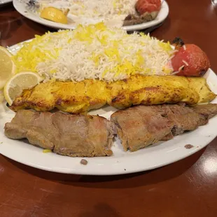 I ordered well-done barg kabob. It doesn't look grilled, let alone well-done.