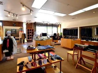 Bert & Jess Clothiers