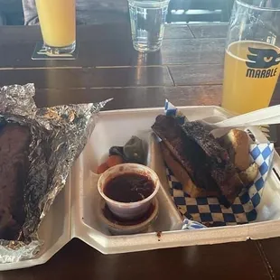 Amazing!!!  This barbecue is the best in Albuquerque!!  @Marble Heights on Thursdays.