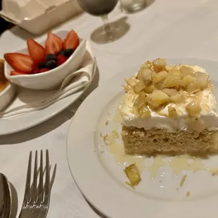 Crème brûlée and tres leches