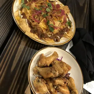 food, chicken wings and fried chicken