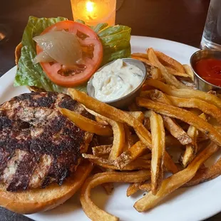 All Natural Turkey Burger with garlic aioli