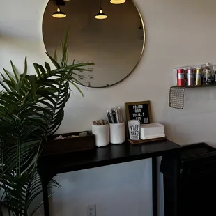 sushi and sashimi, interior