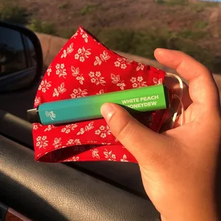 Interchangeable vape and complimentary mask