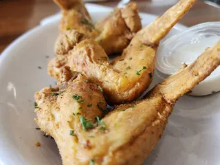 Eedo's Restaurant & Bar