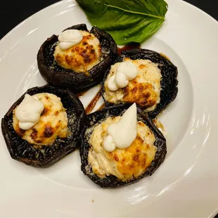 Crimini Stuffed Mushroom