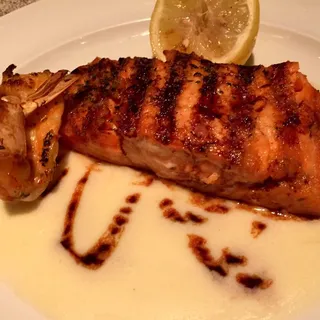 Alder Planked Wild Pacific Salmon*