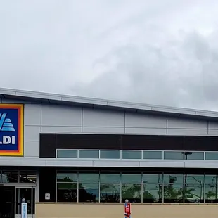Aldi.  Tustin, CA.