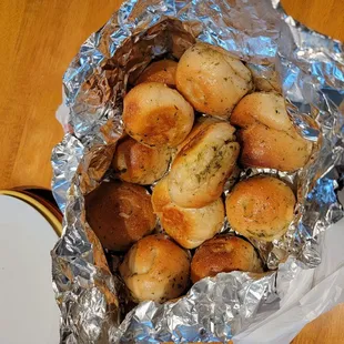 Garlic knots