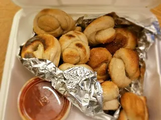 Monty's Pizza