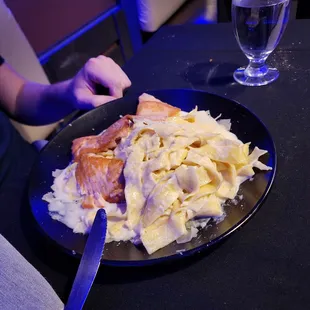 Fettuccine Alfredo