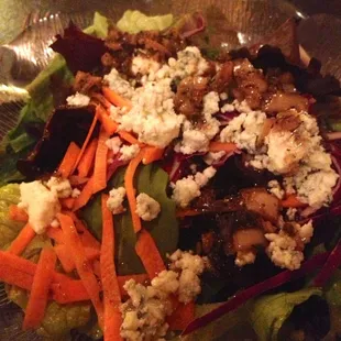House Salad with crumbled bleu cheese